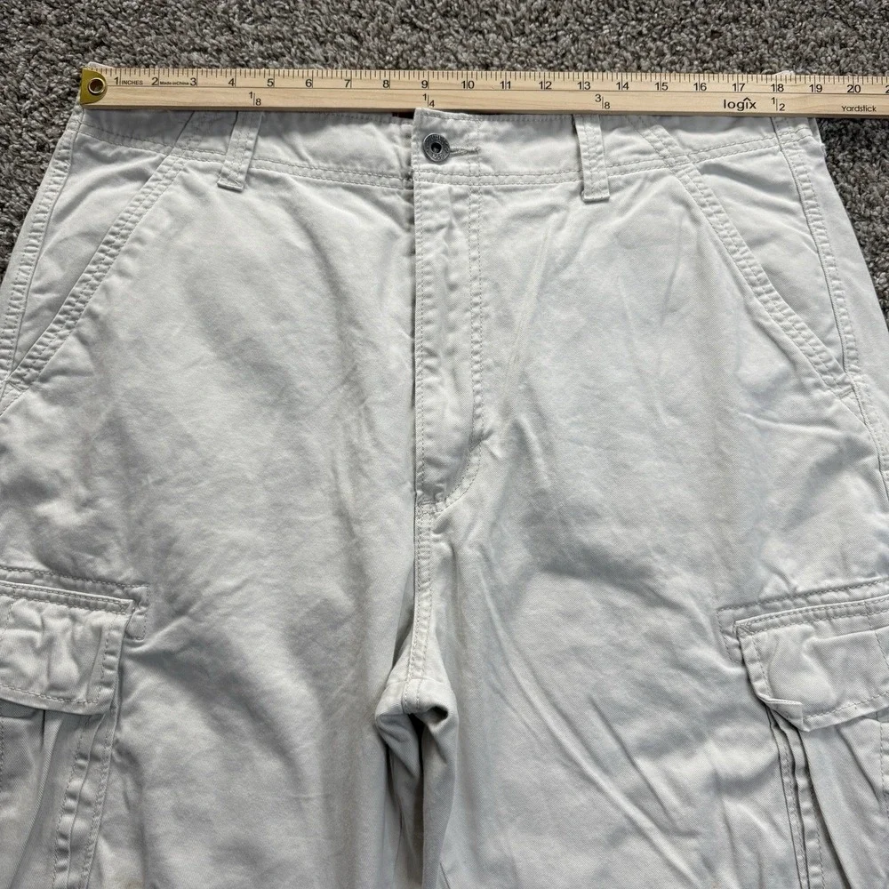 Levis cargo shorts men's 38 neutral utility outdoor hike camp y2k grunge pockets